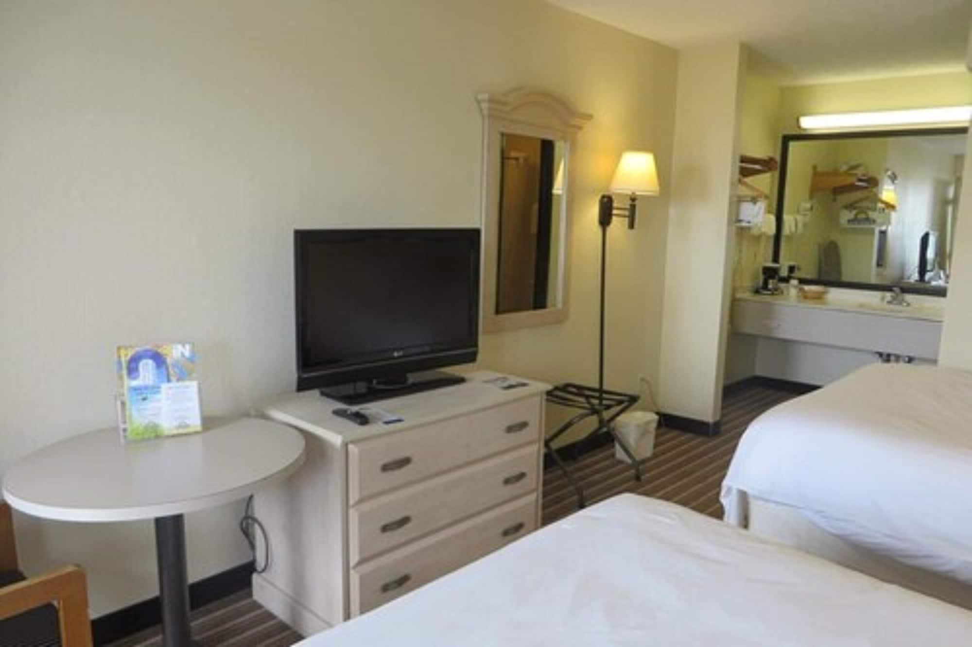 Days Inn By Wyndham Plainfield Exterior photo